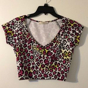 Crop too leopard shirt.